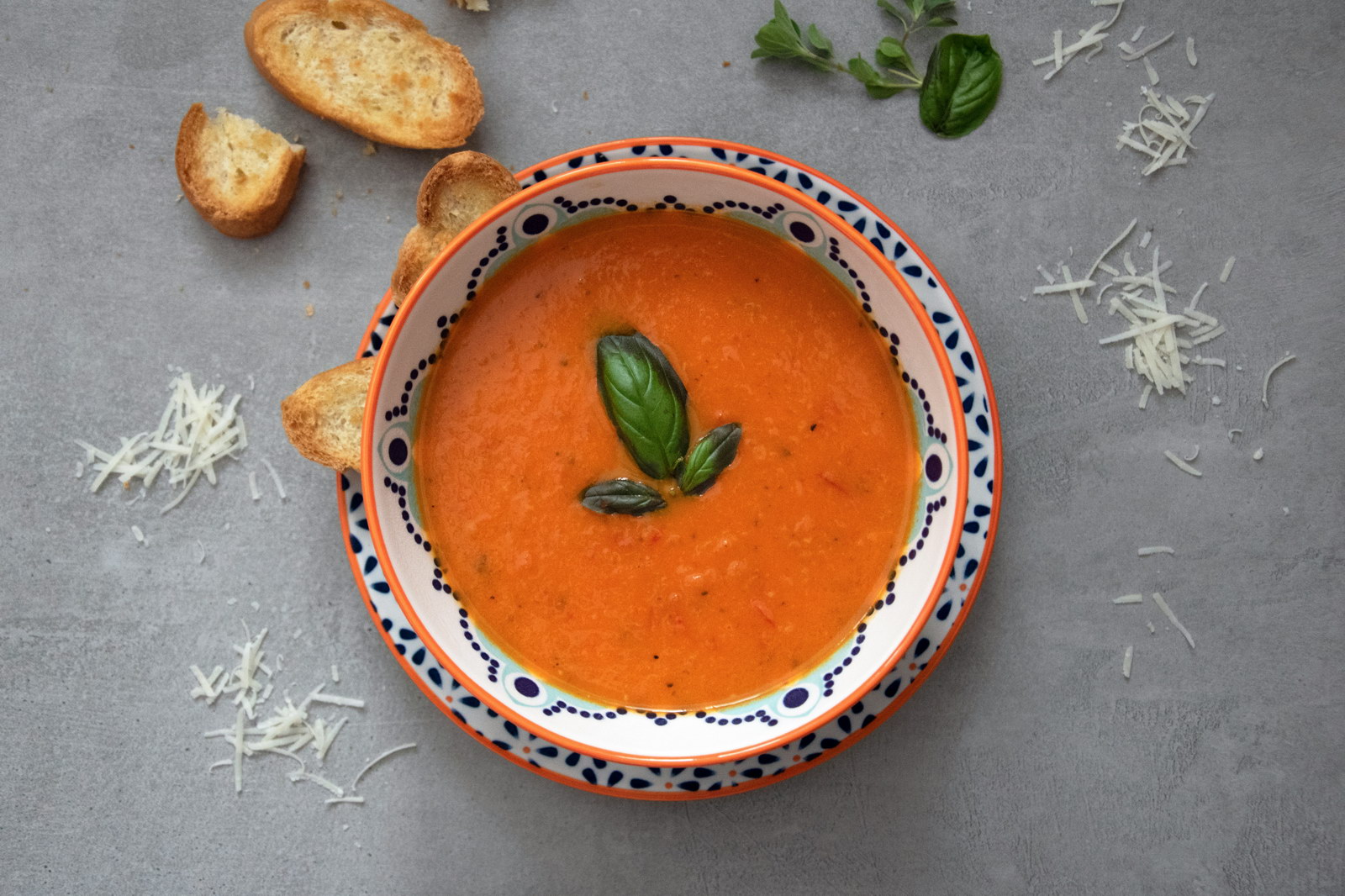 Суп с помидорами и картошкой. Картофельный суп чечевичный. Суп чечевичный овощной. Суп с красной чечевицей. Овощной суп с красной чечевицей.