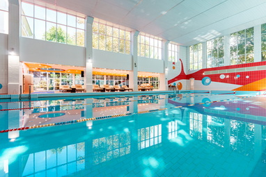 Крытый бассейн